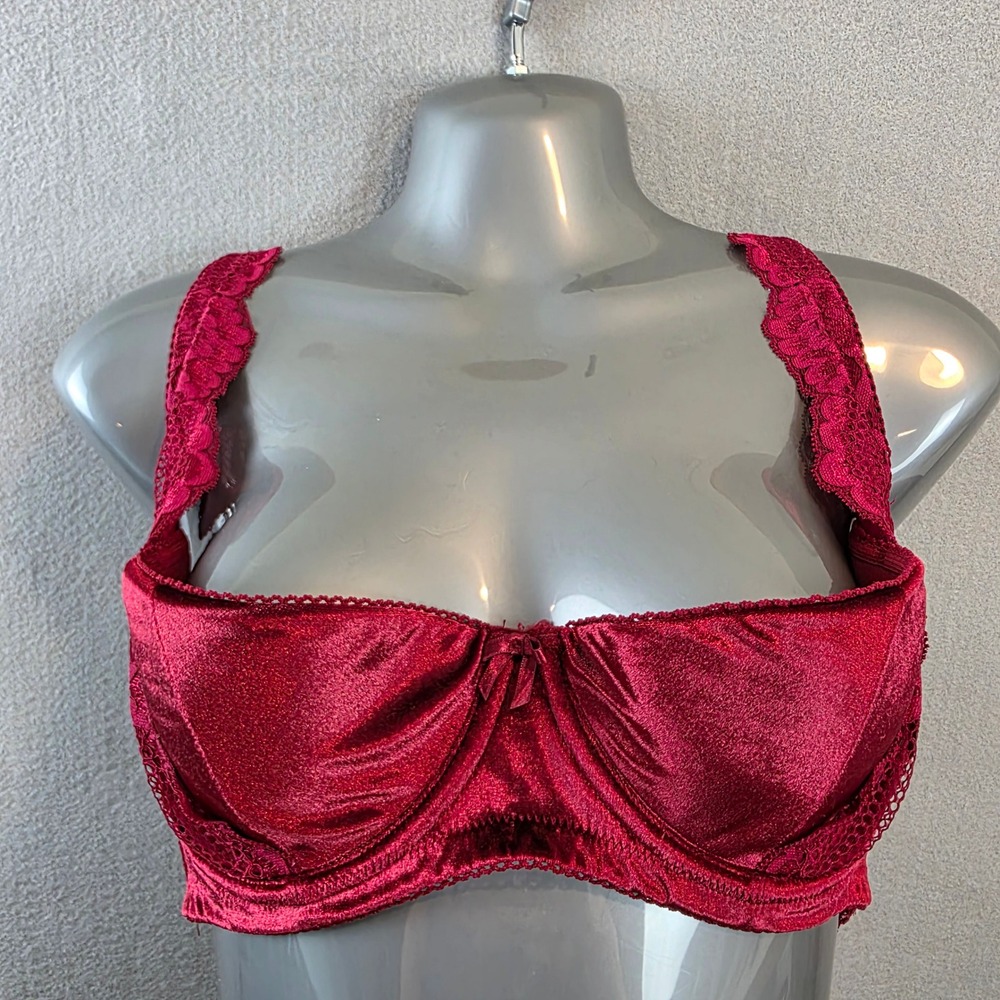 Fox & Royal City Chic Red Velvet Lace Balconette Bra 40C/D Underwire Sexy‎